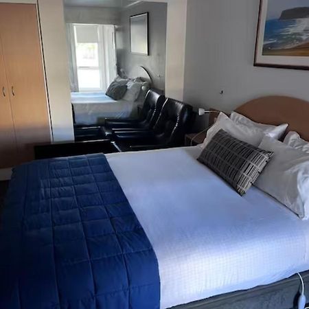 The Dannebrog Lodge Devonport Extérieur photo